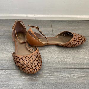Crown Vintage Leather Flats with Ankle Strap, size 9.5